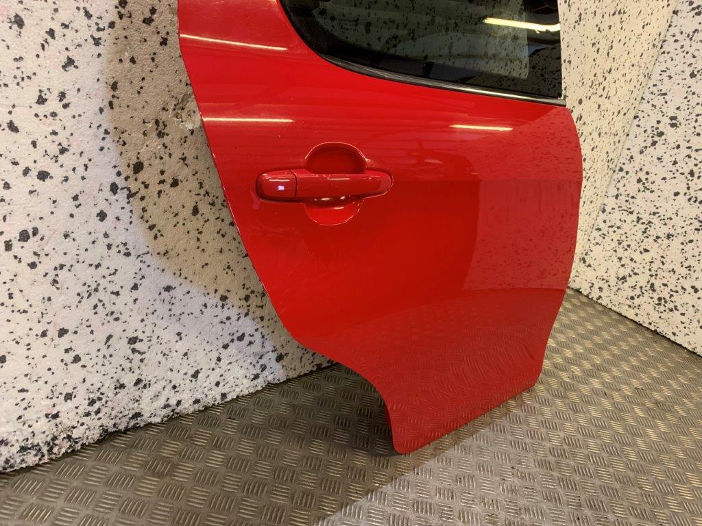 1422 PEUGEOT 108 5 DOOR HATCH DRIVER OFF SIDE REAR DOOR RED PAINT CODE