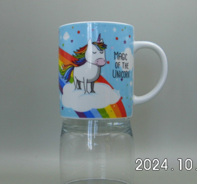 Schöner Kinderbecher    Porzellan '' Einhorn bunt  '' von Könitz