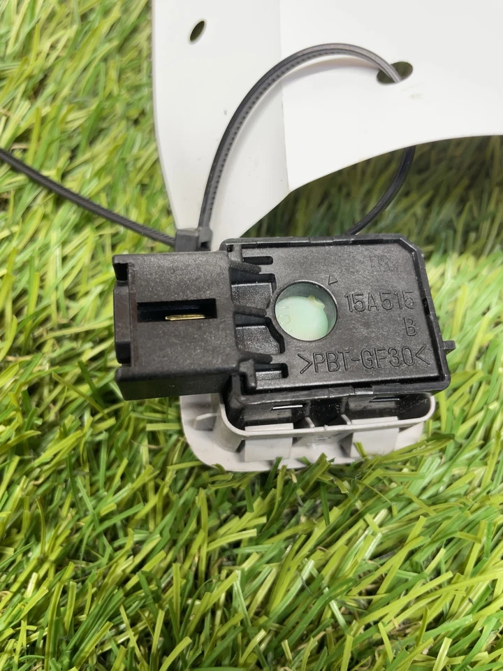 ✅ Interruptor trasero de puerta Toyota Sienna 2016 N.º de parte: 84963-AE010 OEM Foto 2 de 3