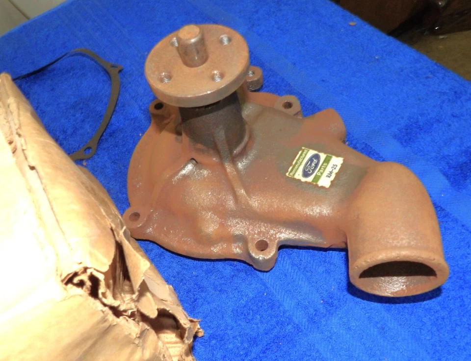 1955-1962 Ford Fairlane Galaxie Thunderbird Mercury NOS 272 292 312 WATER PUMP - Image 3 of 4
