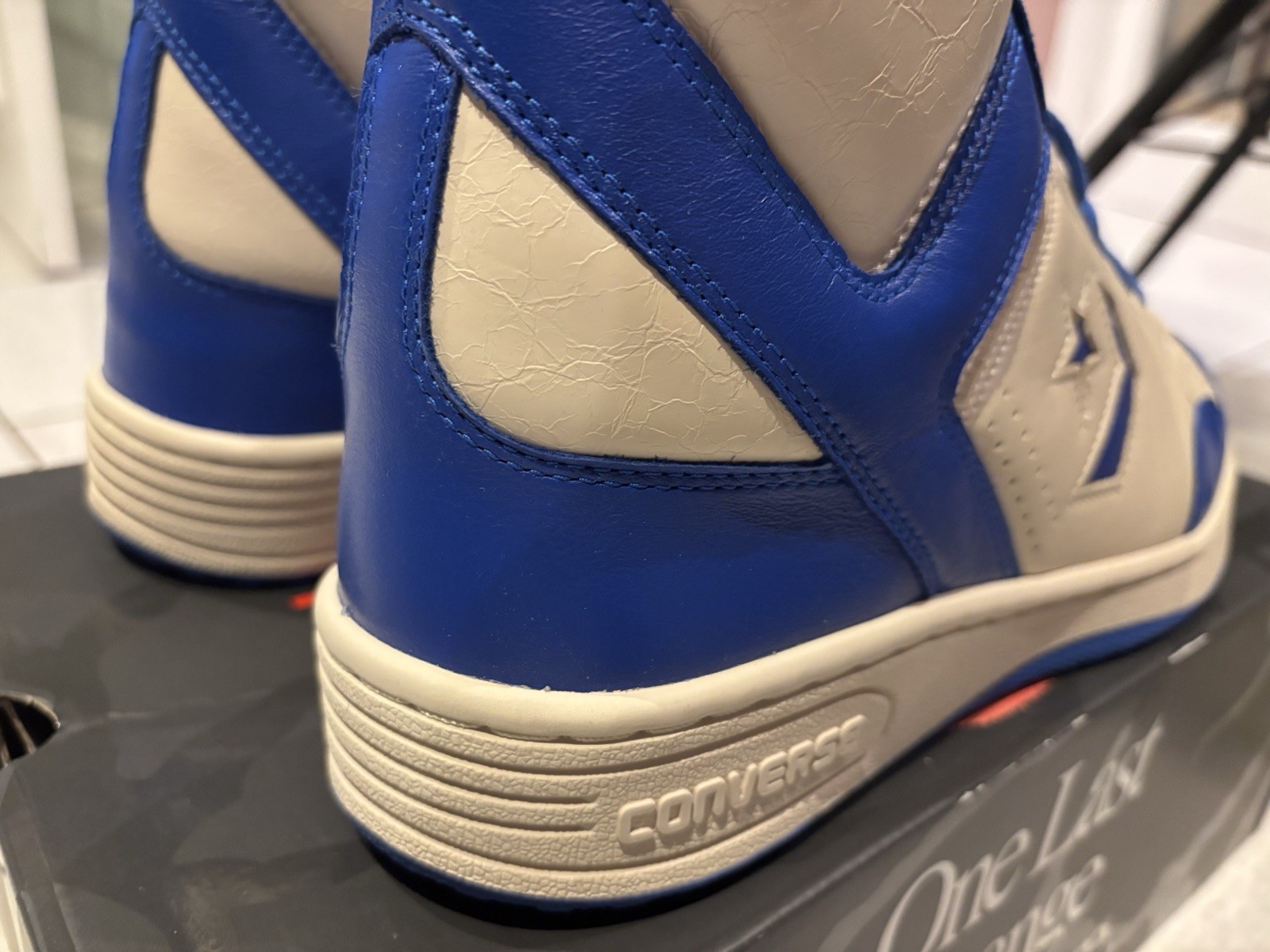 Stranger Things X Converse Weapon Mid (A17934C-101) UK12 Laser Blue - BNIB image 10