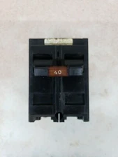 MURRAY  MP240  240VAC 40AMP 2POLE BREAKER CHIPPED