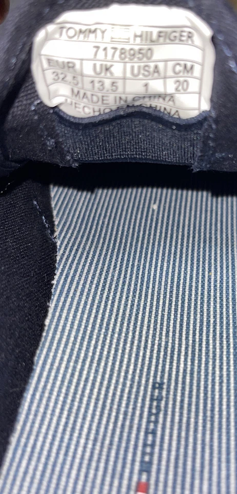 Preowned- Tommy Hilfiger Laceless Slip On Sneakers Kids (Size 1Y) - Image 3 of 4