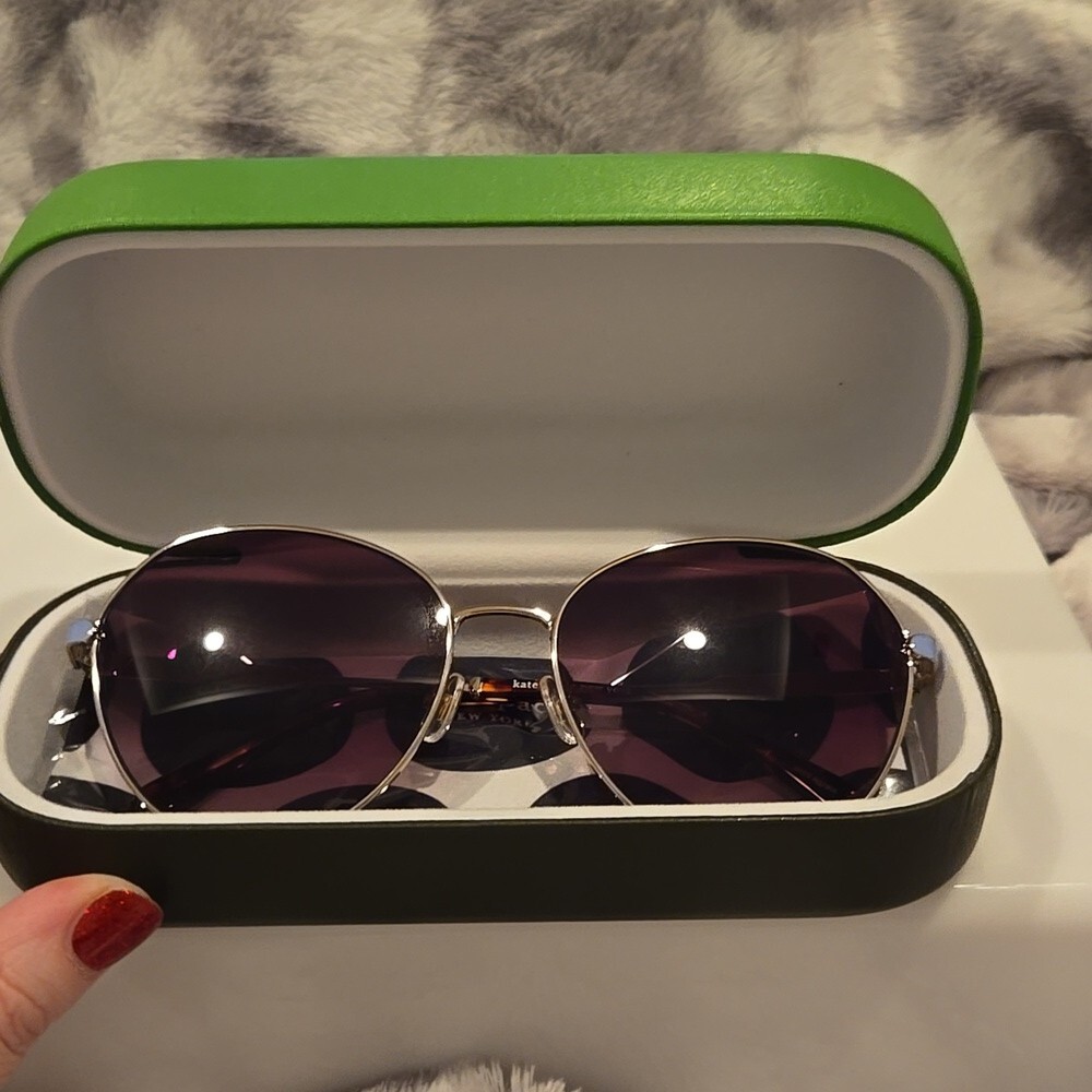 Kate Spade Women display picture 1