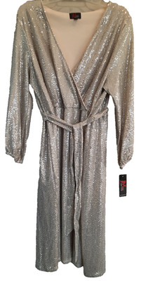 NWT JM Studio Silver Sequin Dress Stretch Belt V Neck Long Sleeves 18