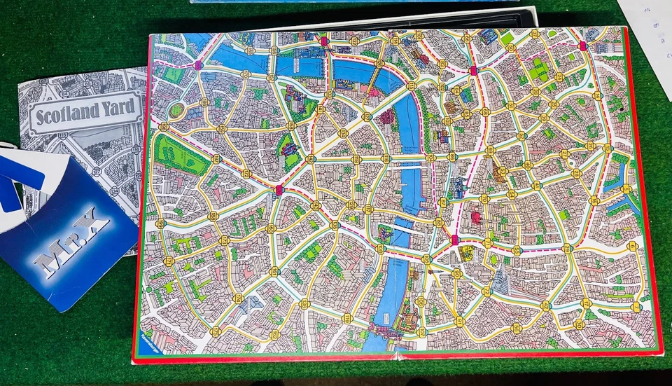 RAVENSBURGER - SCOTLAND YARD - JAGD NACH MISTER X - SPIEL DES JAHRES 1983 - Bild 4 von 4