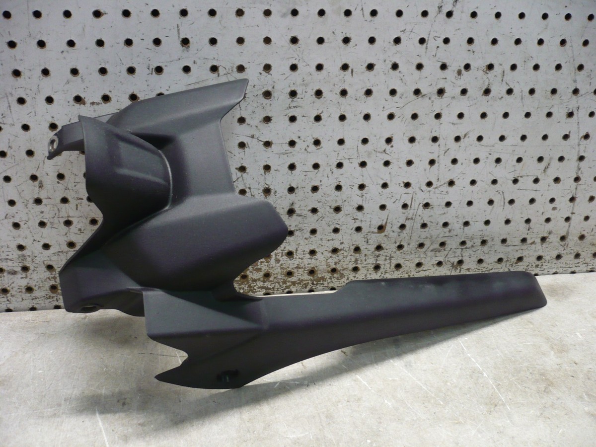 YAMAHA 18 22 MT07 MT 07 REAR BACK FENDER CHAIN COVER BLACK ASSY