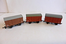 OO Gauge Bachmann 37-780, 38-082C, Dapol B145 Vent and Mogo Vans Brown Unboxed