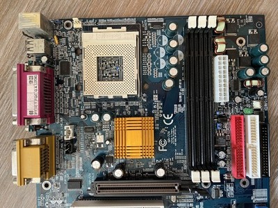 Gigabyte GA-7ZX Socket A - AMD Duron 650 - 256MB RAM - I/O Shield