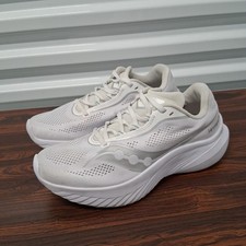 Saucony Kinvara 15 Womens Size 8 White Running Walking Shoes Sneakers NICE 