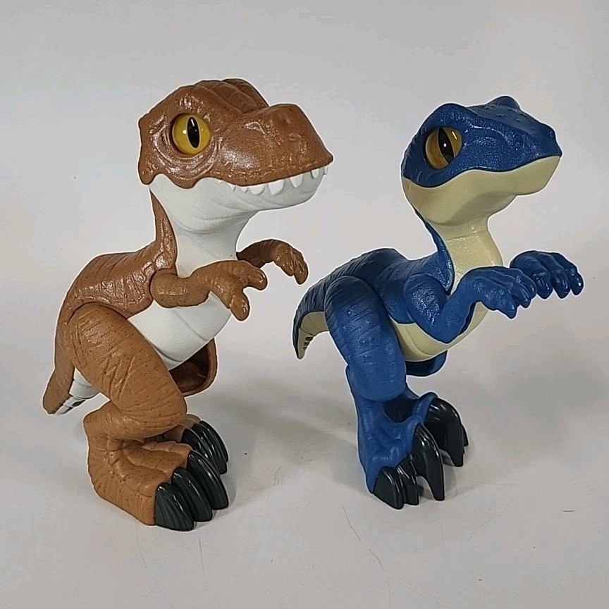 Imaginext Jurassic World Camp Cretaceous Hauler Set with Dinosaur