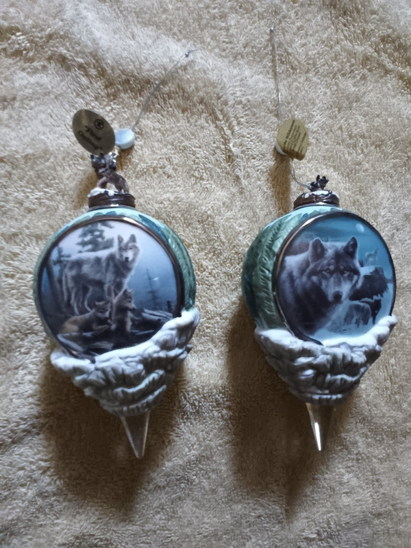 Wolf Christmas Ornaments