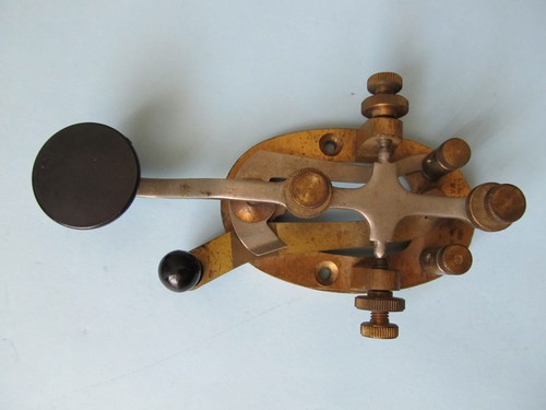 E.F. Johnson 590 Brass Morse Code Key - Zdjęcie 3 z 9