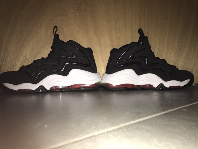 air pippen black varsity red