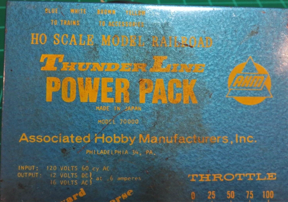 AHM 70000 HO Scale Thunder Line Variable DC & Constant AC Power Pack - Image 3 of 4