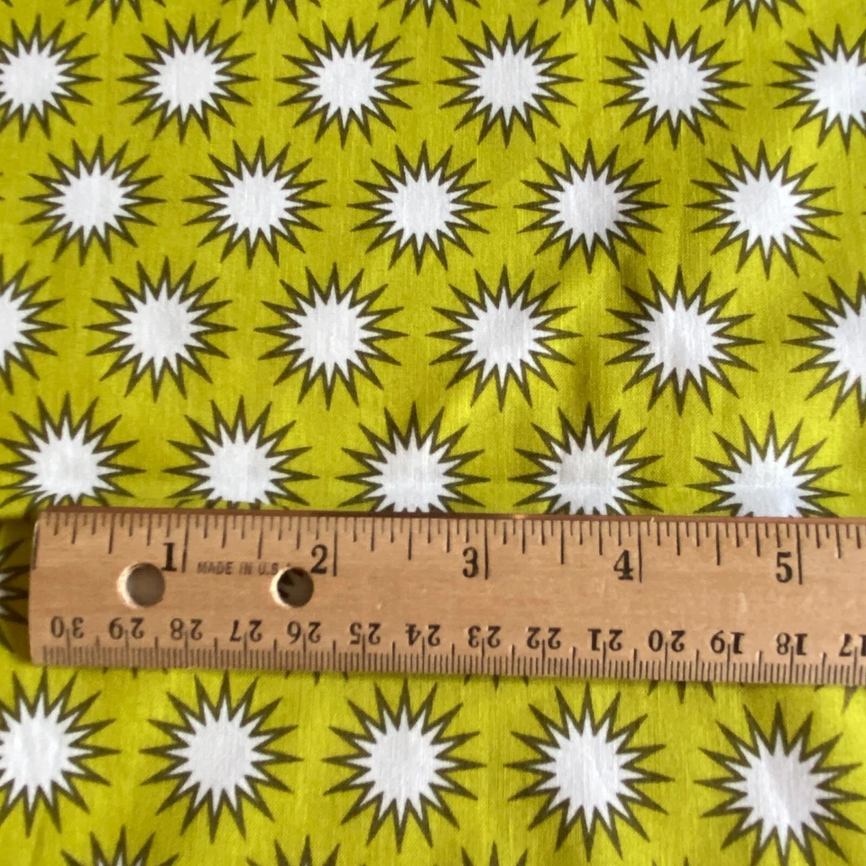 Tela Starburst verde acolchado algodón por novedad Elizabeth Hartman Foto 3 de 4