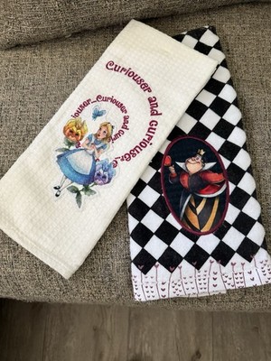NEW ALICE IN WONDERLAND &QUEEN OF HEARTS KITCHEN EMBROIDERED DISH  TOWEL SET