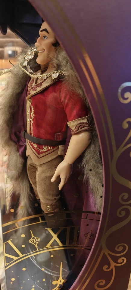 Gaston Limited Edition Disney Designer Collection Midnight Masquerade 12"  - Imagen 4 de 4