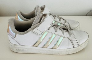 ADIDAS White Iridescent Grand Court 2.0 Girls Sneakers Shoes GY2327 US 5.5