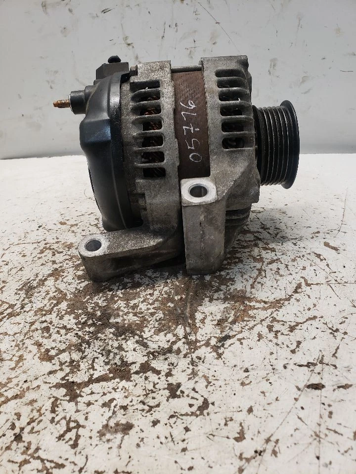 Alternator Fits 06-08 LUCERNE 1392454 - Image 2 of 4