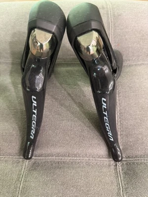 Shimano Ultegra ST-R8020 Road Brake Shifter STI Levers 2x11 Left & Right Used - Image 1 of 4