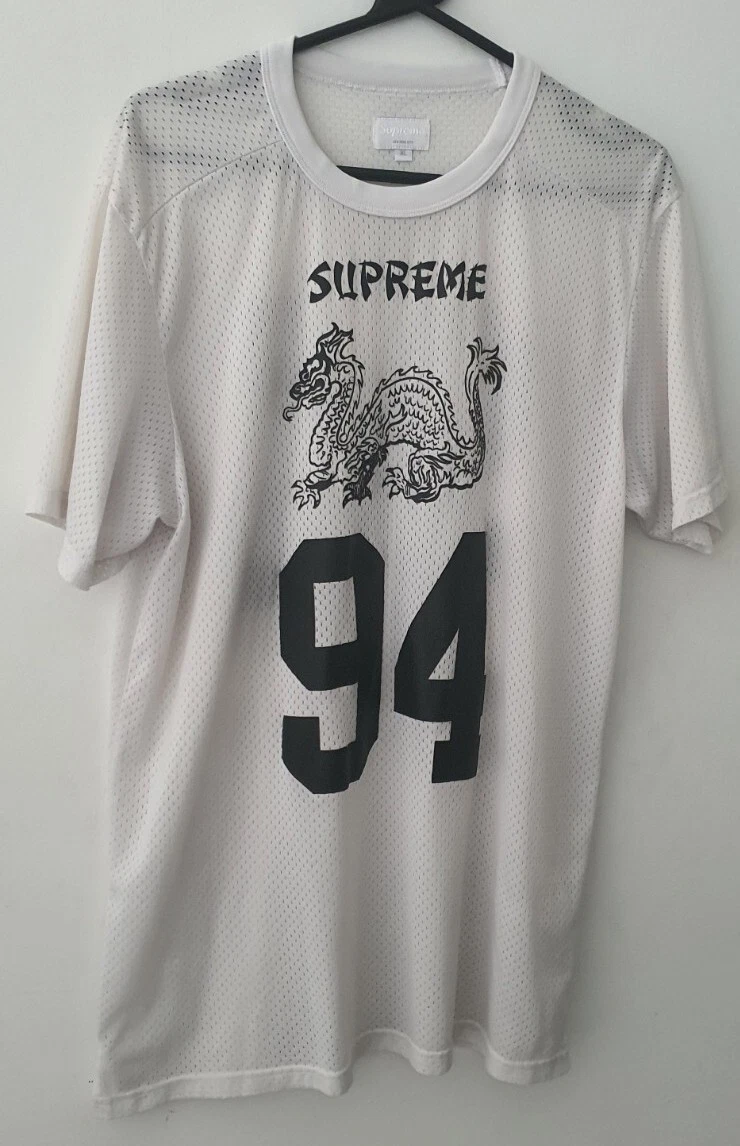 FW14 Supreme Dragon Football Top En Poly Mesh Blanc T Shirt Taille XL Rare