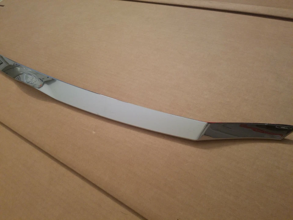 fits 2011-2012 TOYOTA AVALON Chrome Trim Hood Moulding Molding NEW above Grille - Imagem 4 de 4