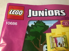 LEGO 10686 Family House - Juniors - Complete Set Retired Product