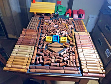Lincoln Logs 231 pieces.An Extra PIECE LOT playset, Windows, Roofs  more