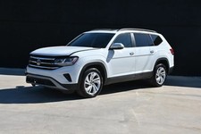 2022 Volkswagen Atlas SE w/Tech Pkg Sport Utility 4D