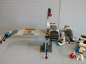 LEGO Star Wars: B-Wing at Rebel Control Center (7180)