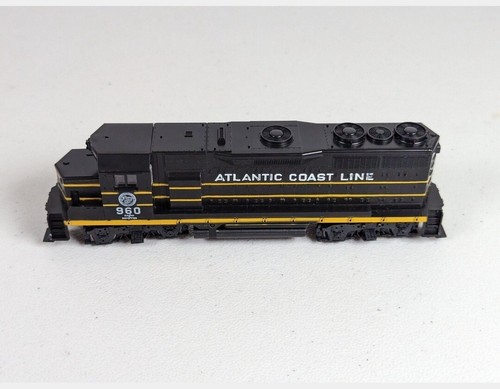 ATHEARN 4201 ATLANTIC COAST LINE POWERED LOCOMOTIVE GP-35 #960 - Picture 5 of 10