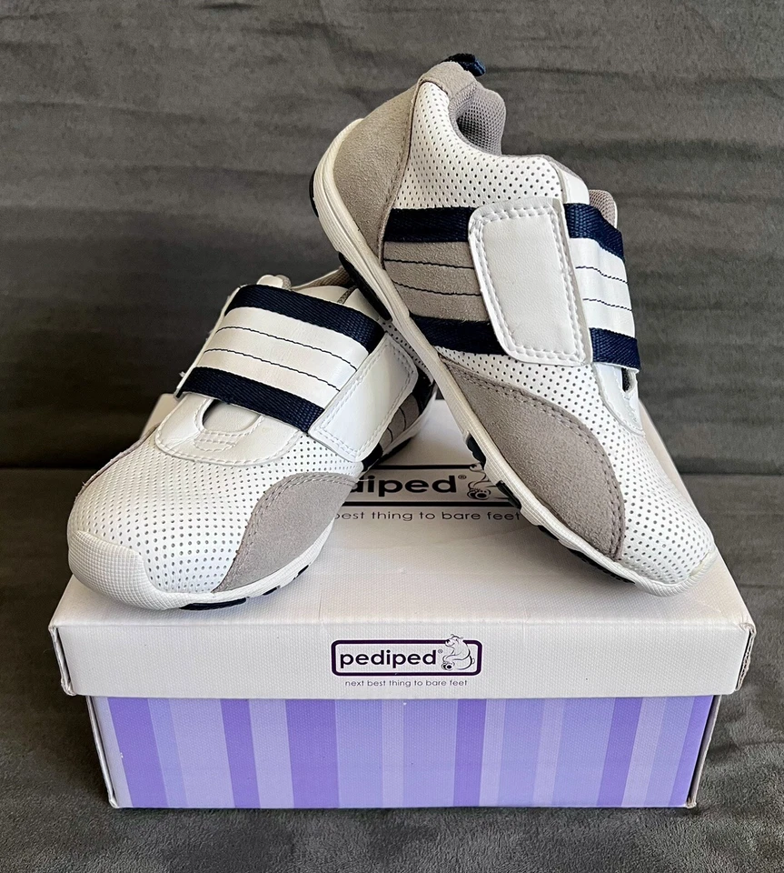 NUEVA Zapatilla Adrian Pediped Flex Fit para Niños, Blanca, Gris, Talla EE. UU. 12-12,5 (EU 29) Foto 2 de 4