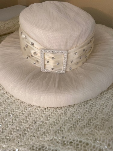 Mr Hi's Beautiful White/Offwhite 