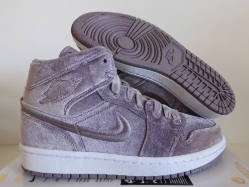 WMNS NIKE AIR JORDAN 1 MID SE PURPLE SMOKE-PURPLE SMOKE SZ 7 [DQ8397-500]