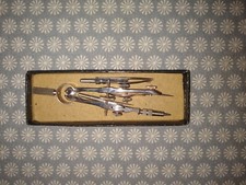 compas vintage dans son étui d'origine + Accessoires 