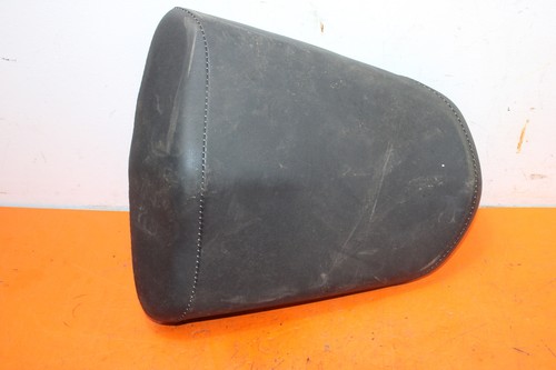 2015 HONDA CBR 300R REAR SEAT PILLOW 773000-K33-D00 - Picture 2 of 7