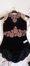 Body ginnastica ritmica nero e rosa. Adatto al nuovo codice. Bellissimo