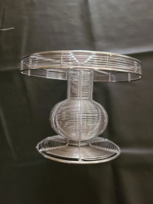 10 Inch Cake Stand That is Spinnable/Able to Rotate Great Condition