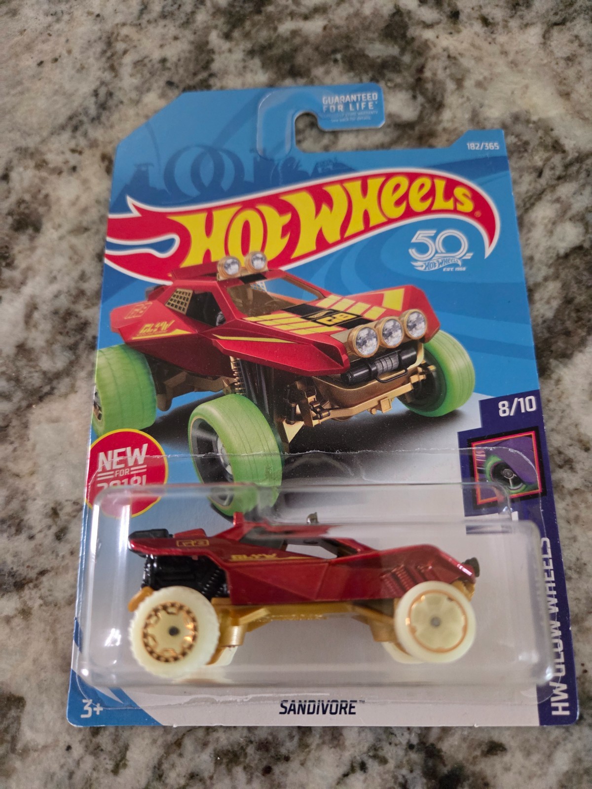 2018 Hot Wheels  HW Glow Wheels  Sandivore Red
