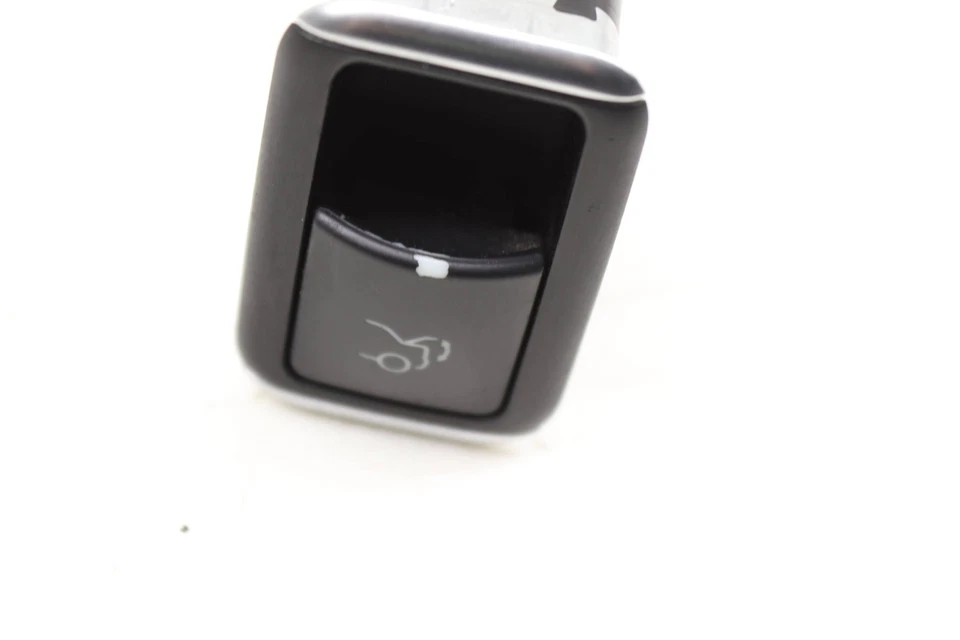 Mercedes-Benz E300 2012 - maletero abierto/interruptor de cierre 2129056300 Foto 2 de 4