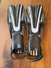 Mares Volo Power Open Heel Fins Size Small. Black With Silver