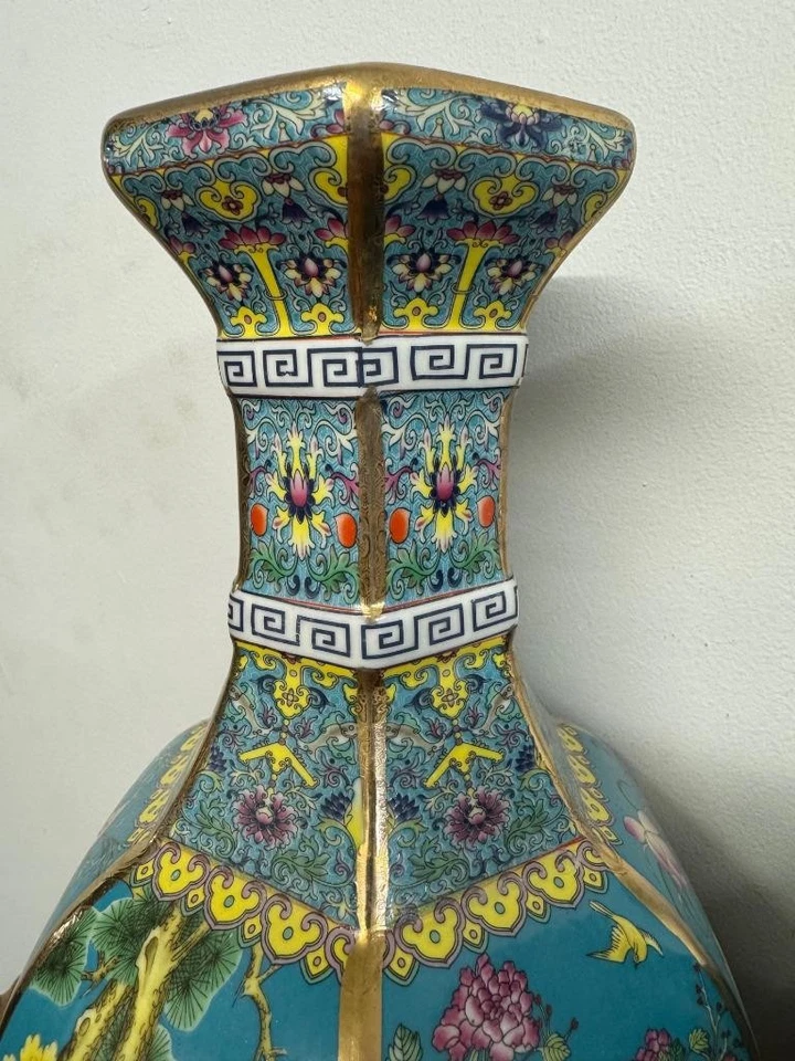 Pair of Oriental Chinese Ceramic Vases - Floral & Bird Pattern - 32cm High - Image 3 of 4