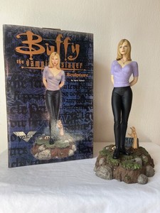 Varner Studios Buffy the Vampire Slayer Sculpture 12" Statue Limited 1090/4500