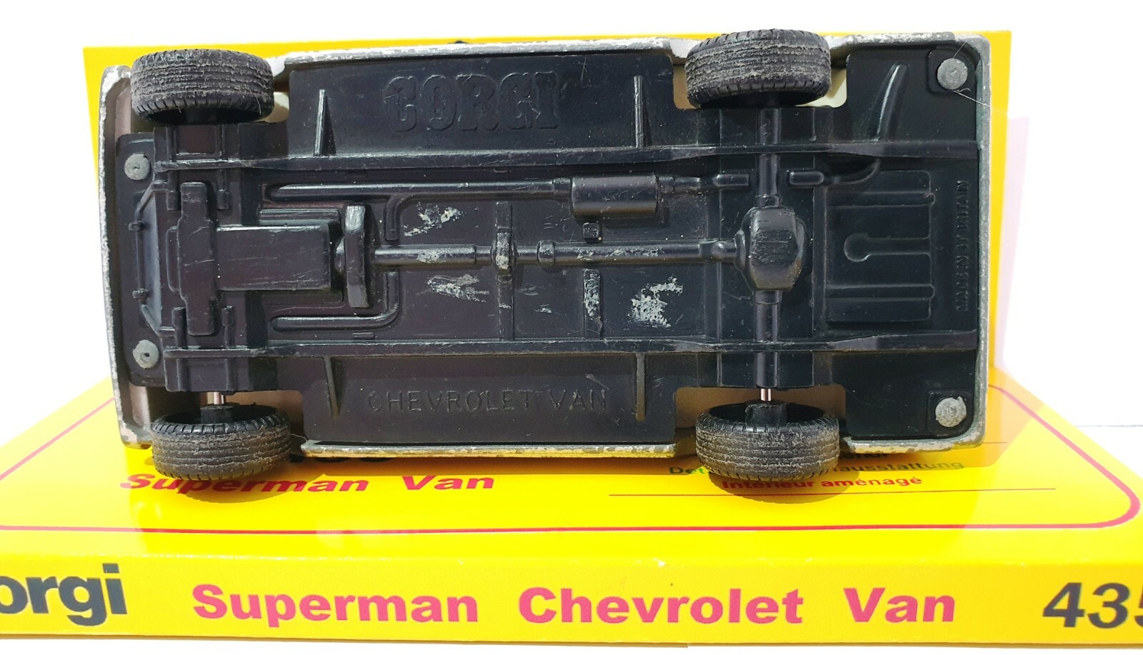 Corgi Chevrolet Van Superman – 1/64, Die Cast (Occasion, Blister Jauni)