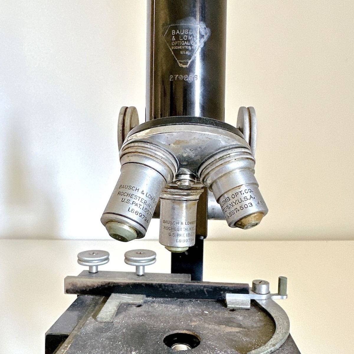 VINTAGE 1940s BAUSCH & LOMB MICROSCOPE 43X 97X 10X LENS - TRIPLE