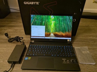 GIGABYTE AERO 15 OLED KD 1TB - 15.6'' UHD 4K OLED, Intel Core i7 11th Gen 11800H