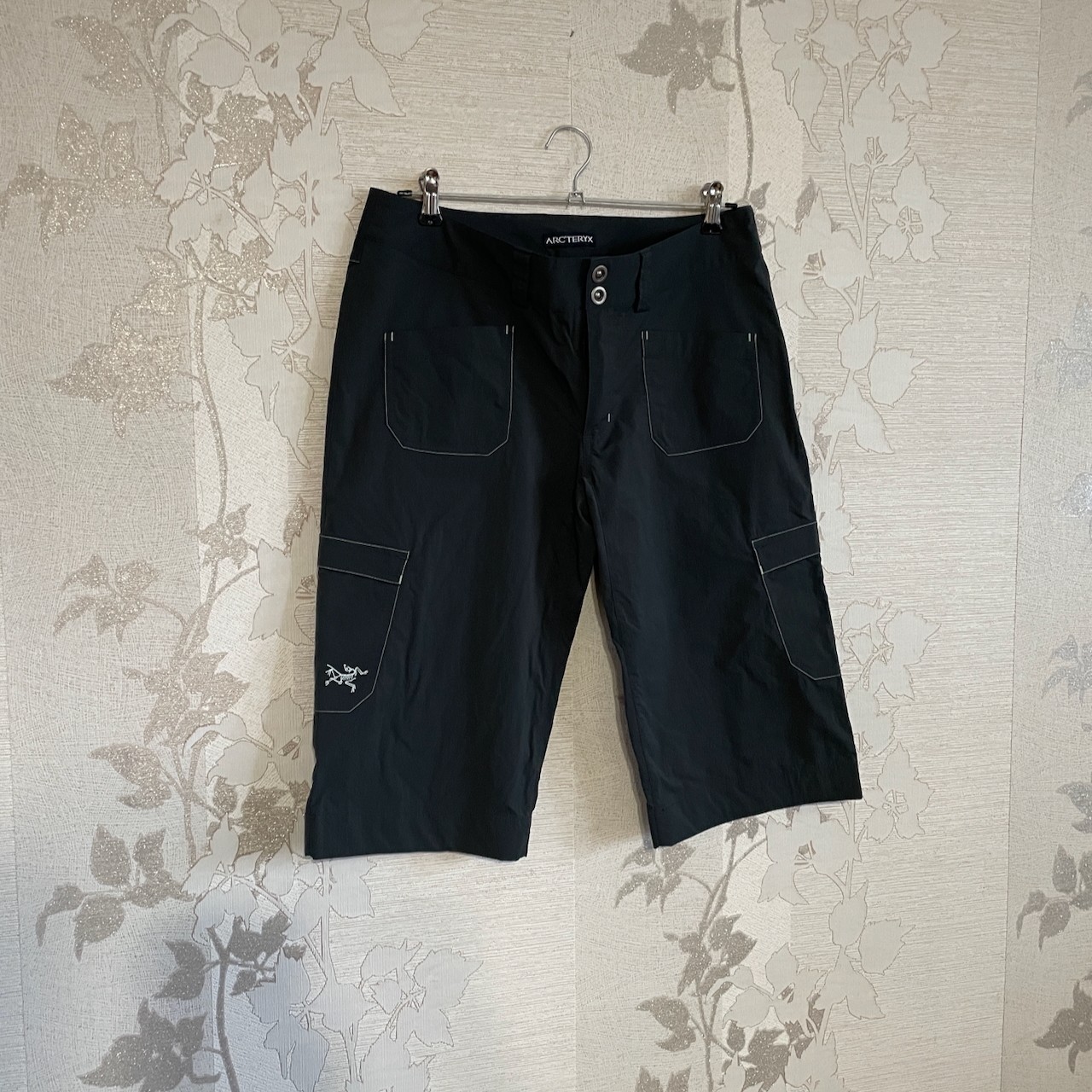 Arc’teryx Women’s Shorts – Size L gray thumbnail 3