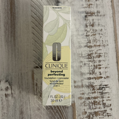 Clinique Beyond Perfecting Foundation & Concealer - # 18 Sand (M-N) 30ml/1oz