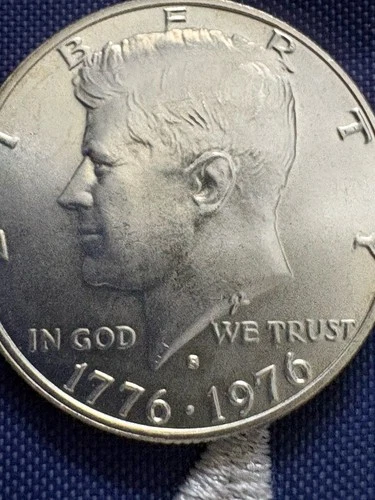1776-1976-S 40% Silver Bicentennial Kennedy Half Dollar Proof Like ￼